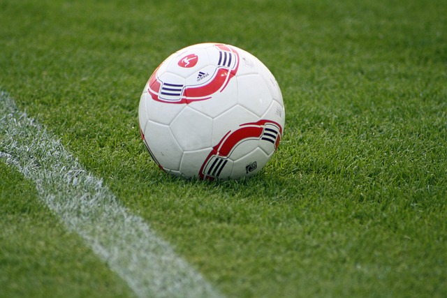 英超：曼联客场2-1战胜莱斯特城
